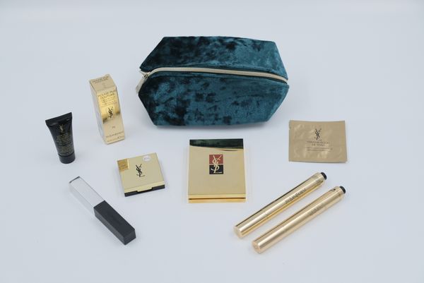 8x Yves Saint Laurent Make-Up Produkte 